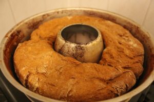 Brot backen Omnia Campingbackofen
