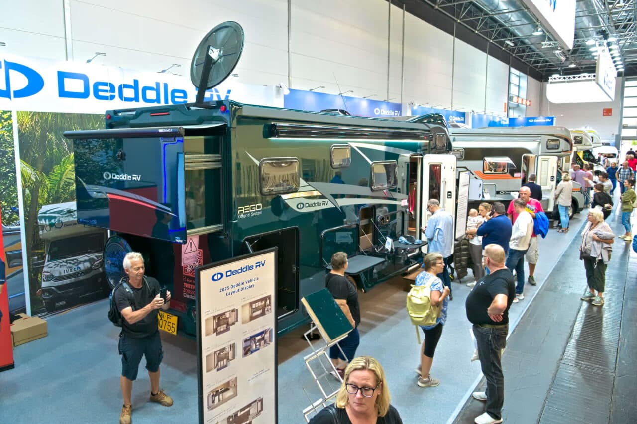 Deddle RV Carbonic Liner 78 - Widok z zewnątrz Caravan Salon 2024