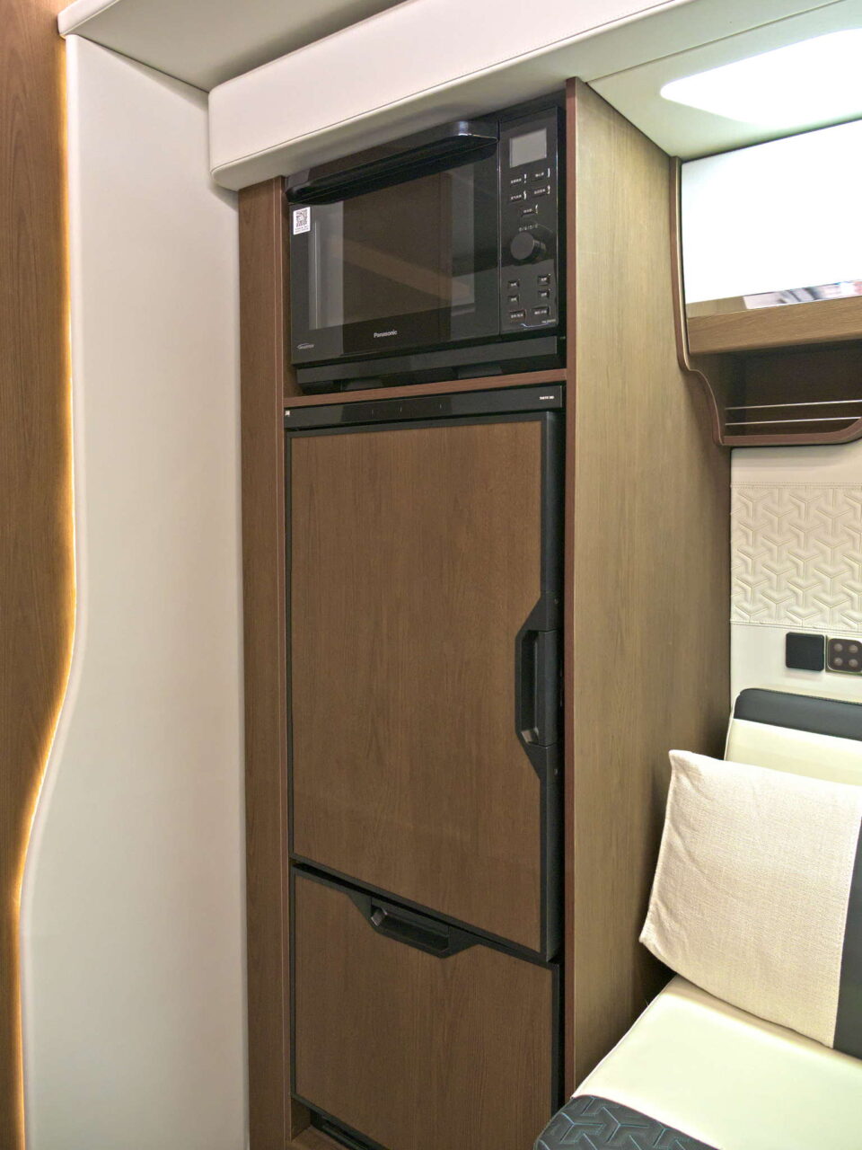 Deddle RV Carbonic Liner 78 - Lodówka Caravan Salon 2024