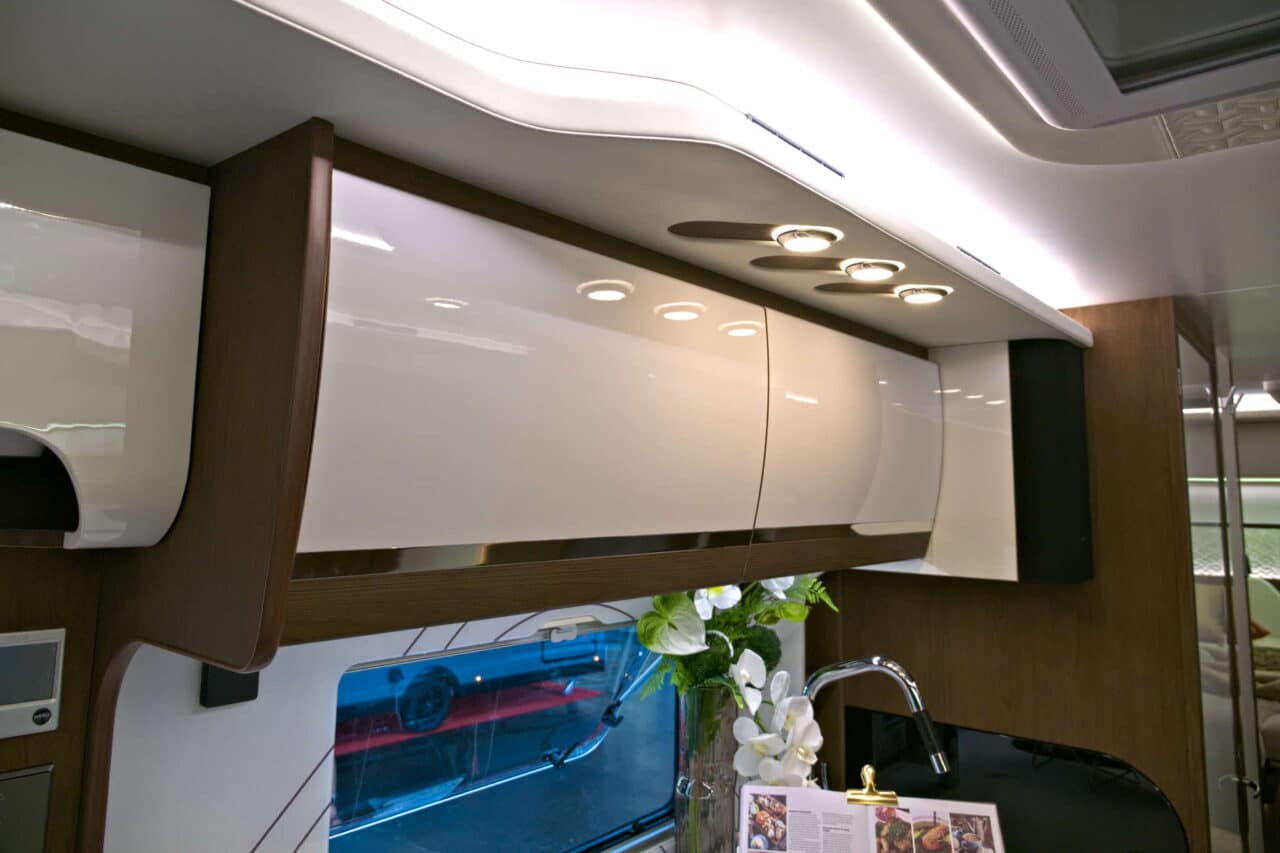 Deddle RV Carbonic Liner 78 - Kabiny Caravan Salon 2024