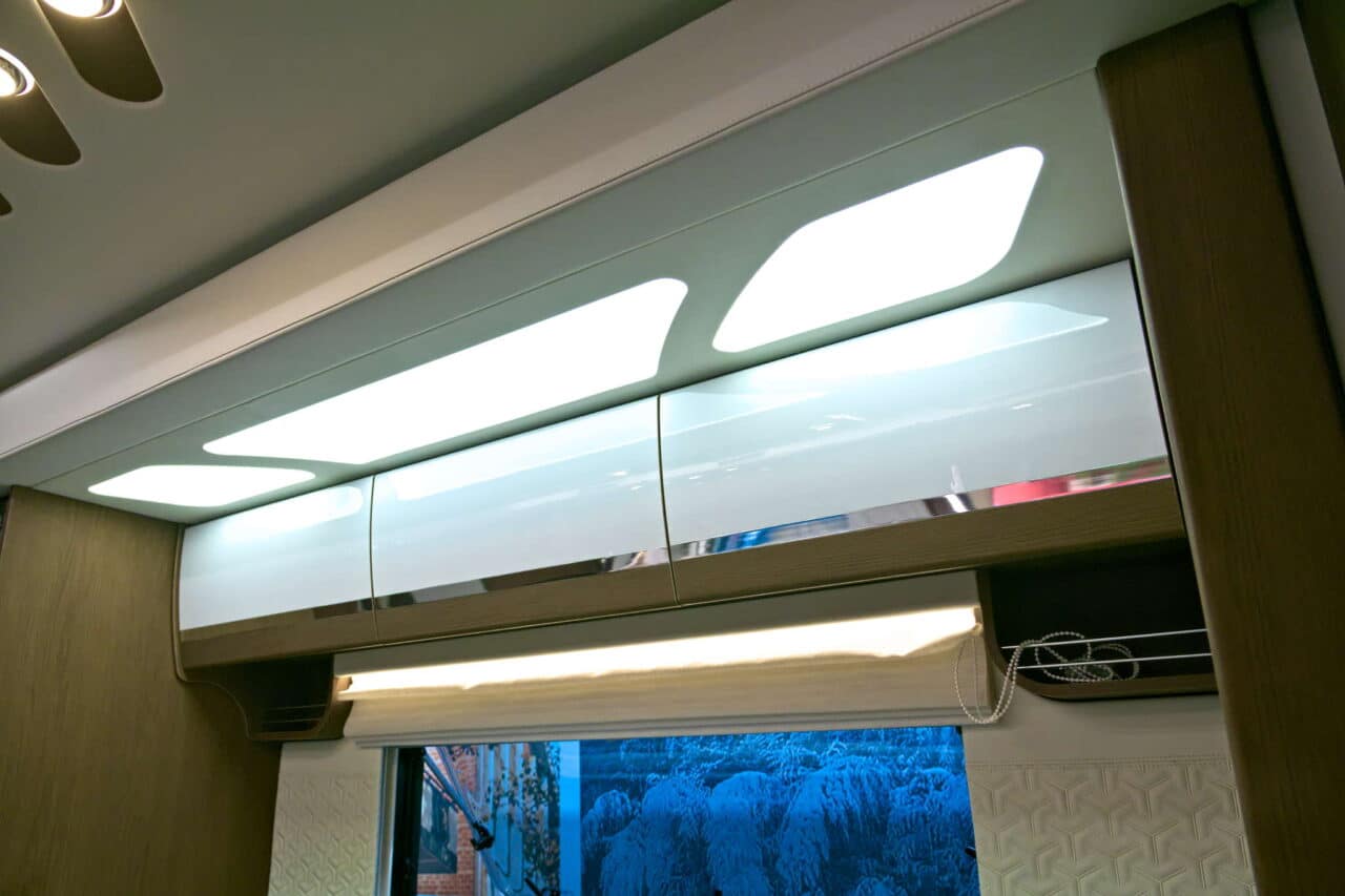 Deddle RV Carbonic Liner 78 - Kabiny Caravan Salon 2024