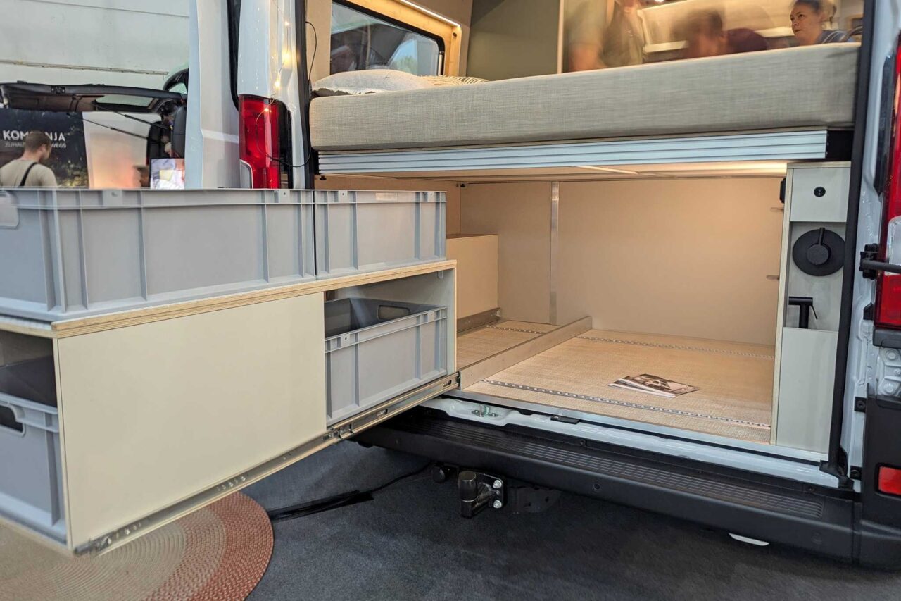 Kompanja ZWEI (2025): Cud kosmiczny dla maksymalnie 6 osób 5 kompanja zwei caravan salon 2024 heckauszug