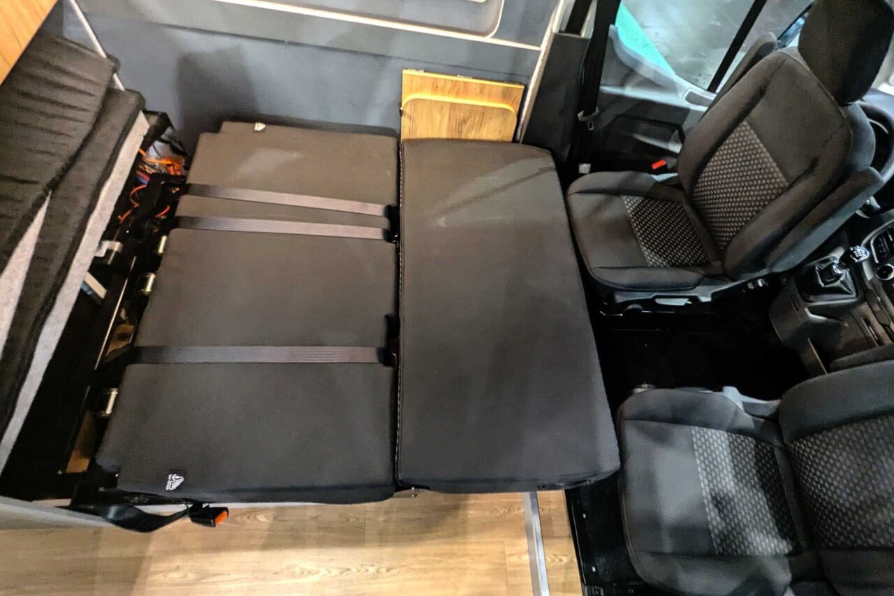 Matist Family L (2024) - Kreatywny kamper Ford Transit dla maksymalnie 5 osób 4 matist family l caravan salon 2024 liegeflaeche