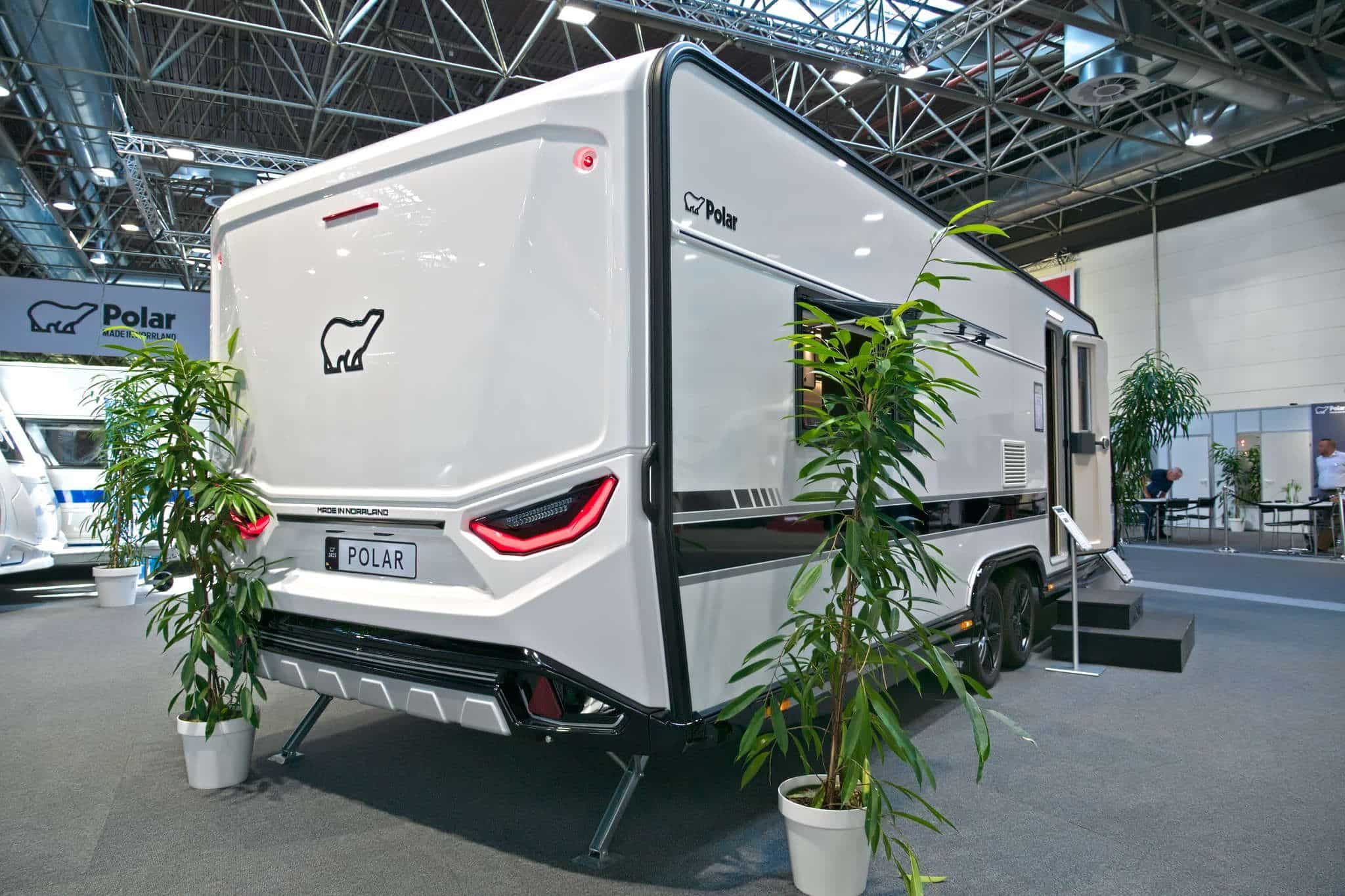 Polar Blackline 680 QA (2025) – rodzinna przyczepa kempingowa w swojej klasie