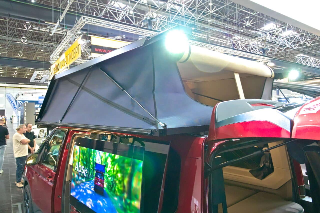 Przyczepa kempingowa SpaceCamper Roof Salon 2024