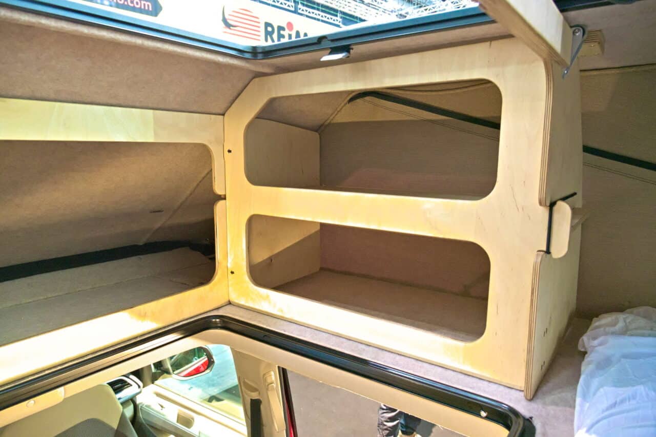 Przyczepa kempingowa SpaceCamper Roof Salon 2024