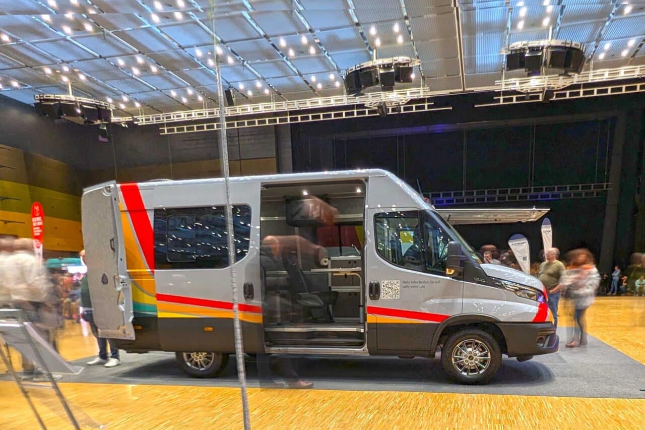 LMC MODO Iveco Daily Switch na CMT 2025 Modułowy system do samodzielnej konfiguracji