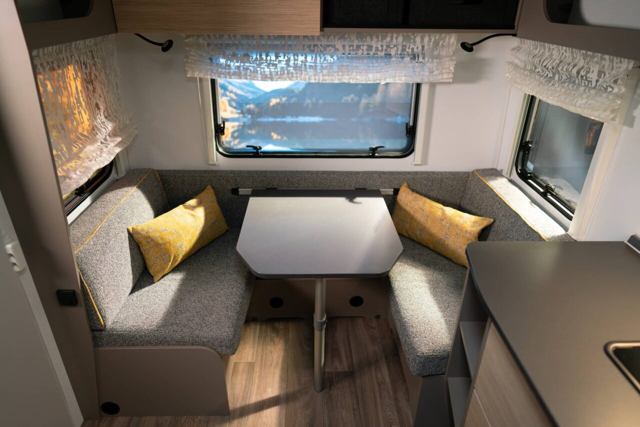 NEXT380 Sitzecke mit Fenster Lounge corner with window