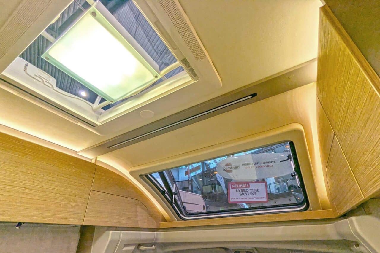 Bürstner Campeo TD 660 - popularny klasyk w nowej, eleganckiej odsłonie 7 buerstner campeo td 660 dachfenster